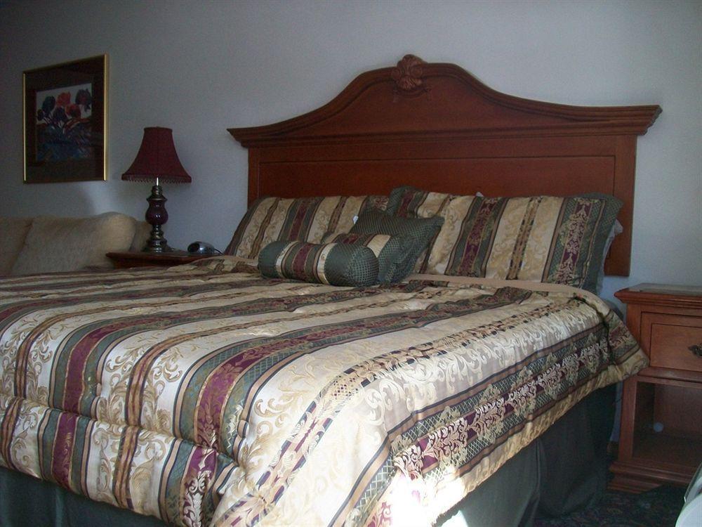 Shady Acre Inn And Suites Branson West Extérieur photo