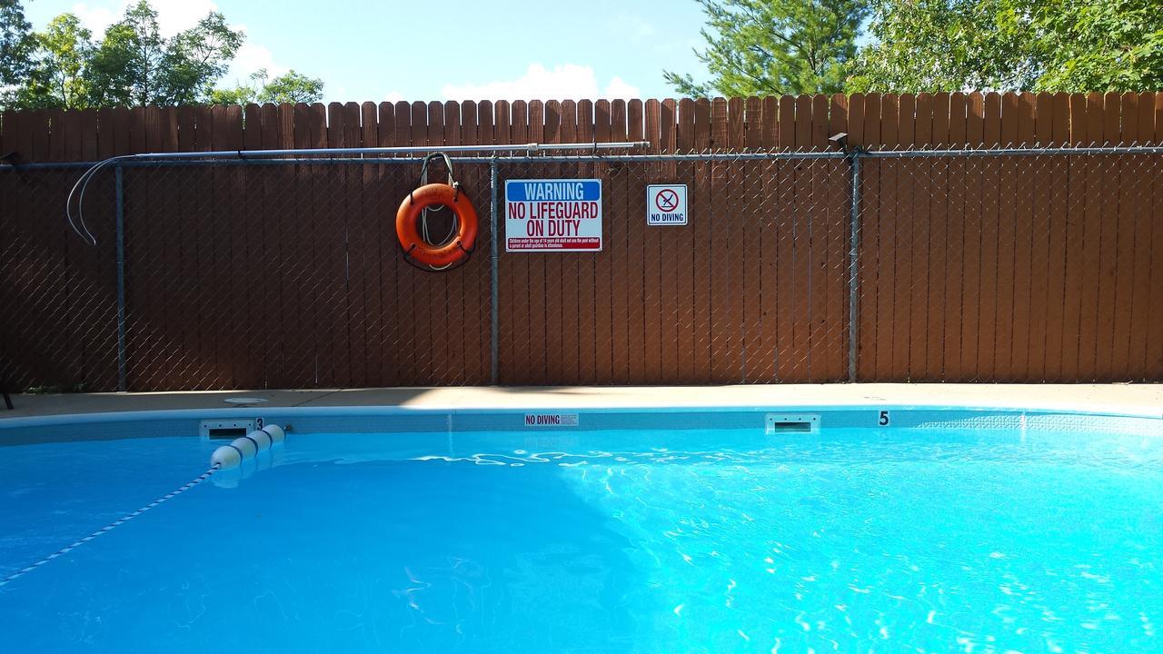 Shady Acre Inn And Suites Branson West Extérieur photo
