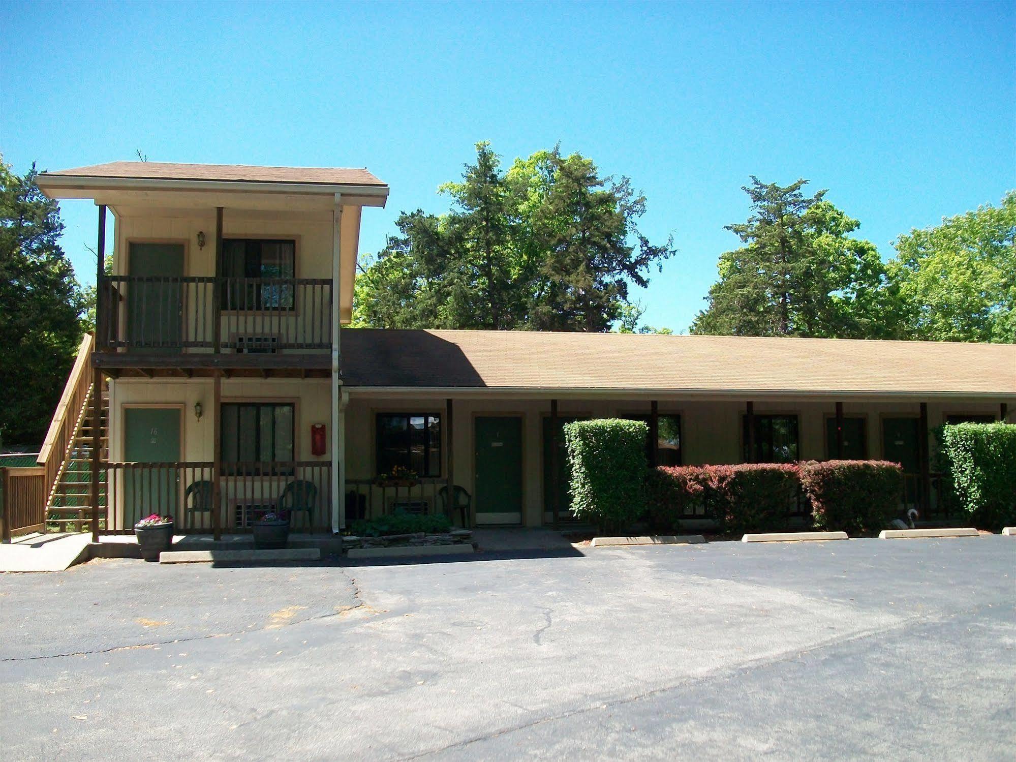 Shady Acre Inn And Suites Branson West Extérieur photo