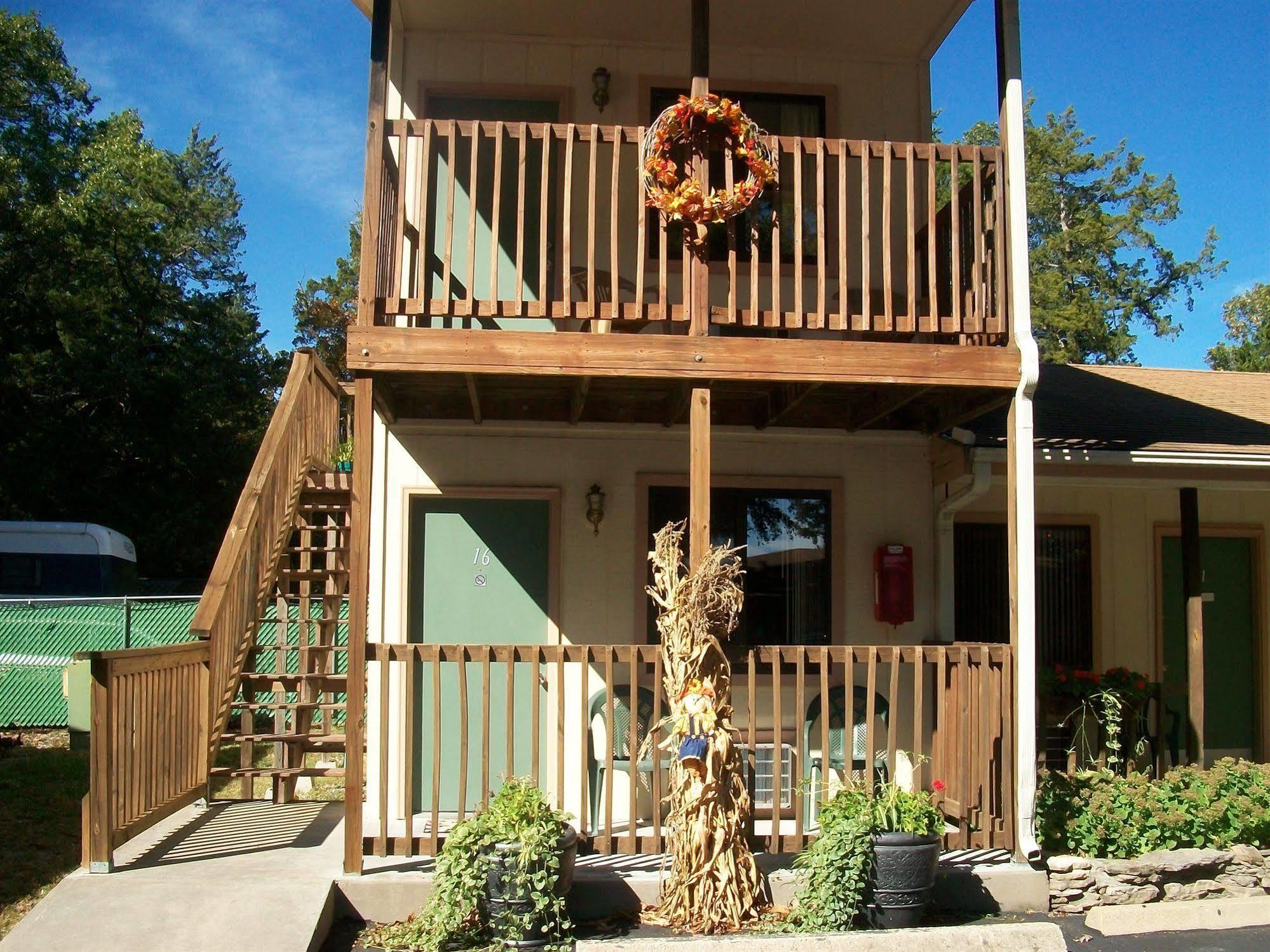 Shady Acre Inn And Suites Branson West Extérieur photo
