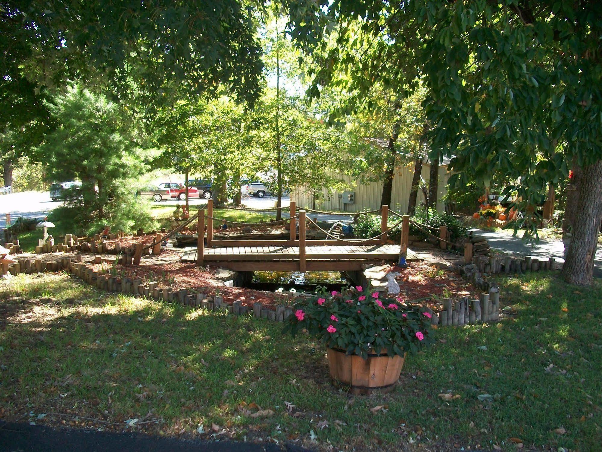 Shady Acre Inn And Suites Branson West Extérieur photo