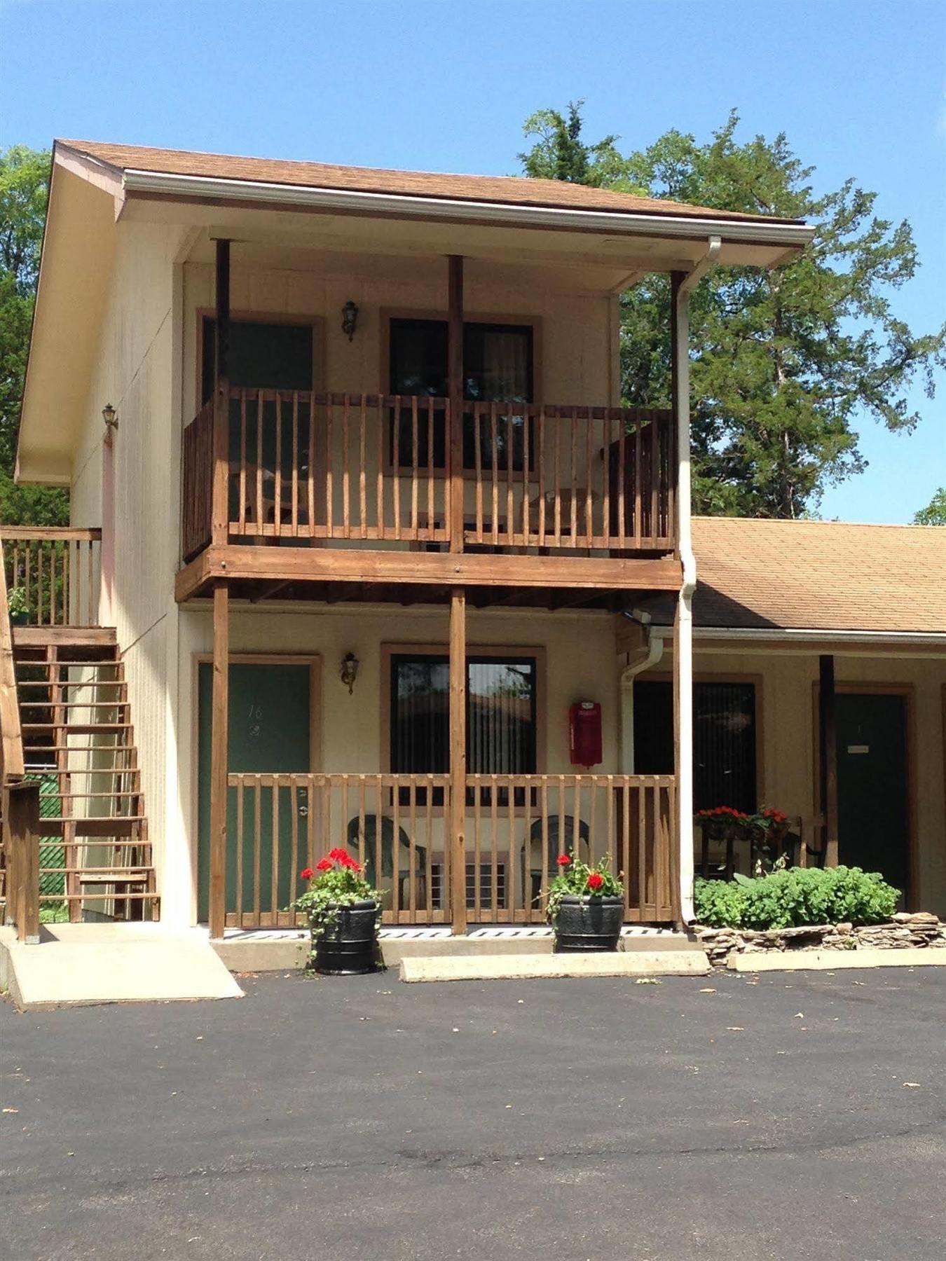 Shady Acre Inn And Suites Branson West Extérieur photo